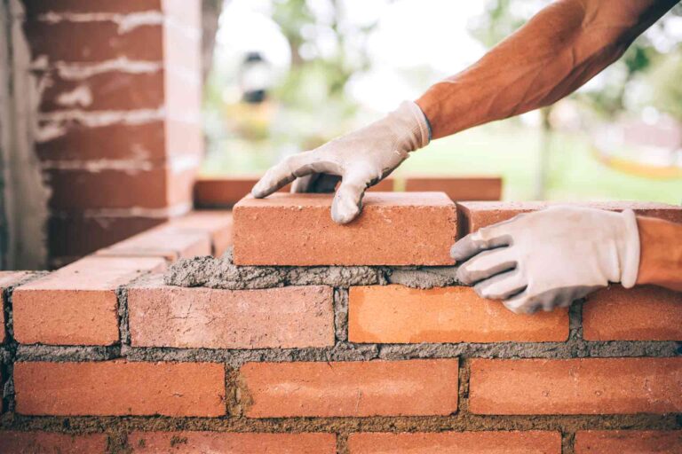 Offer bricklayer services